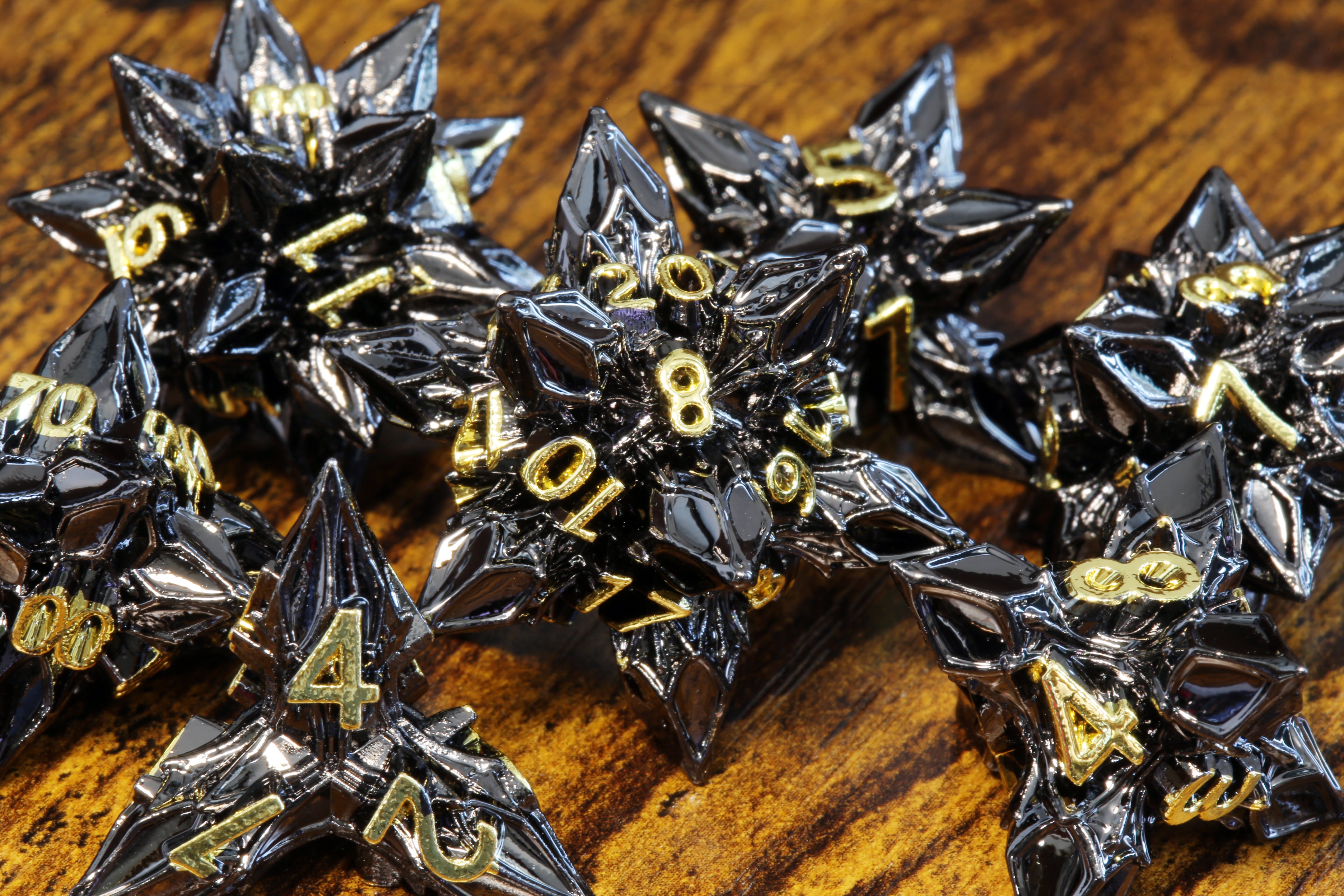 Blooming Stars Dice set - Black and gold finish