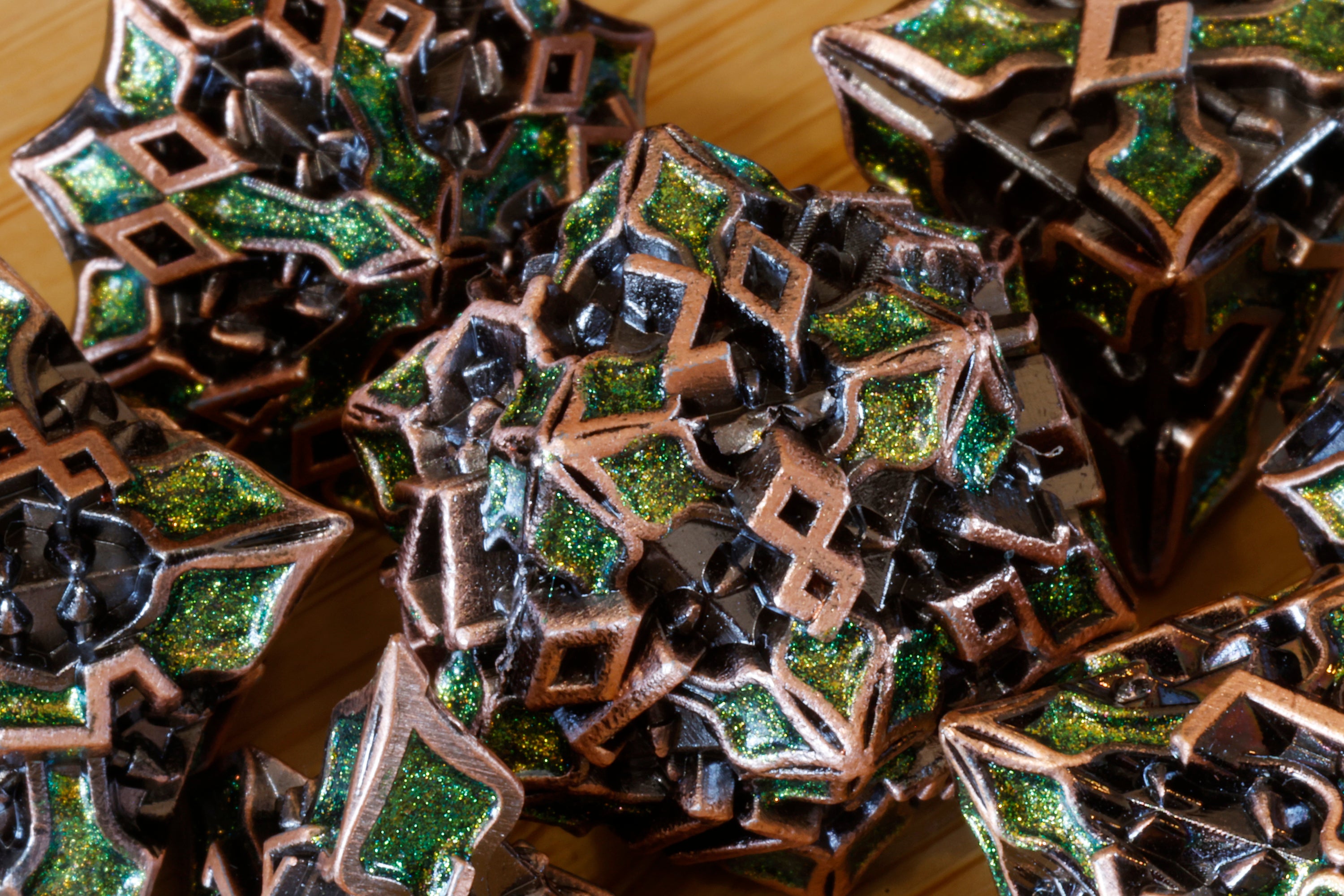 Runecraft dice set - Green mica - Copper Metal - The Wizard's Vault