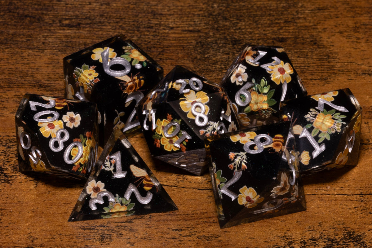 Honey Meadow 7-Piece Sharp Edge Dice Set – Black with Bee & Wildflower Pattern