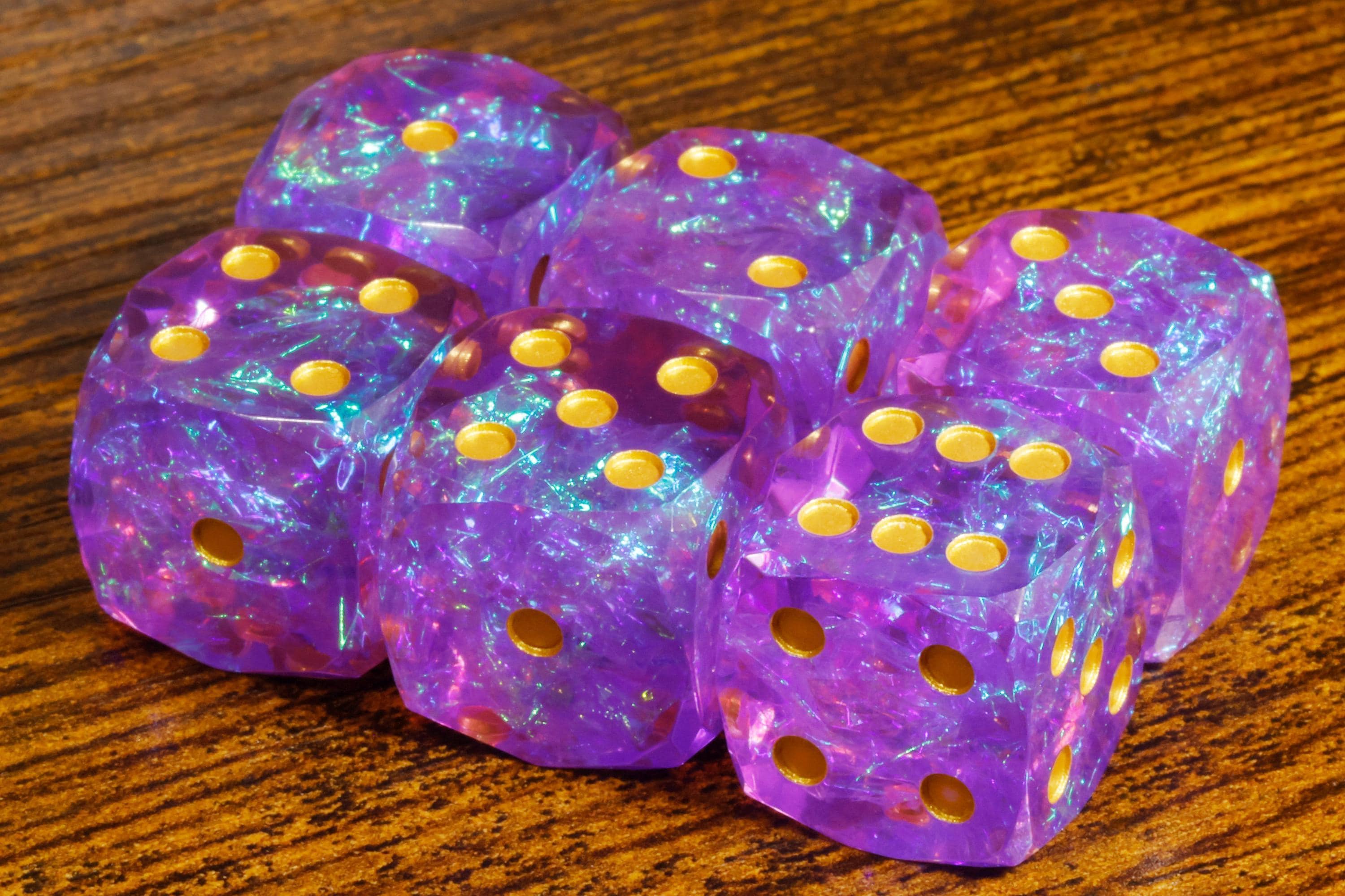 Glimmerveil Opal multifaceted PIP D6 dice