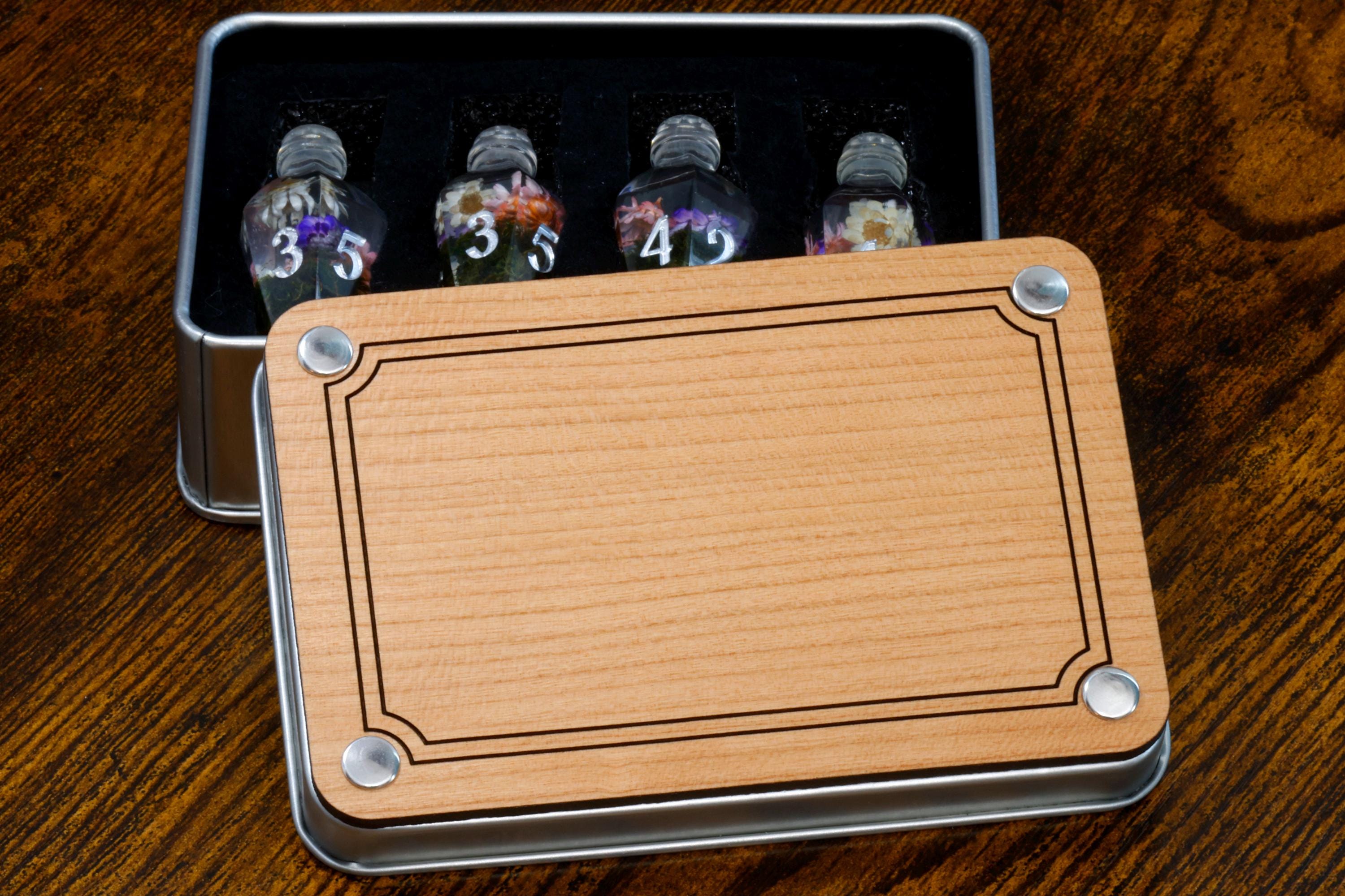 Floral Elixir D6 Potion Dice - Sharp-Edged Floral - The Wizard's Vault