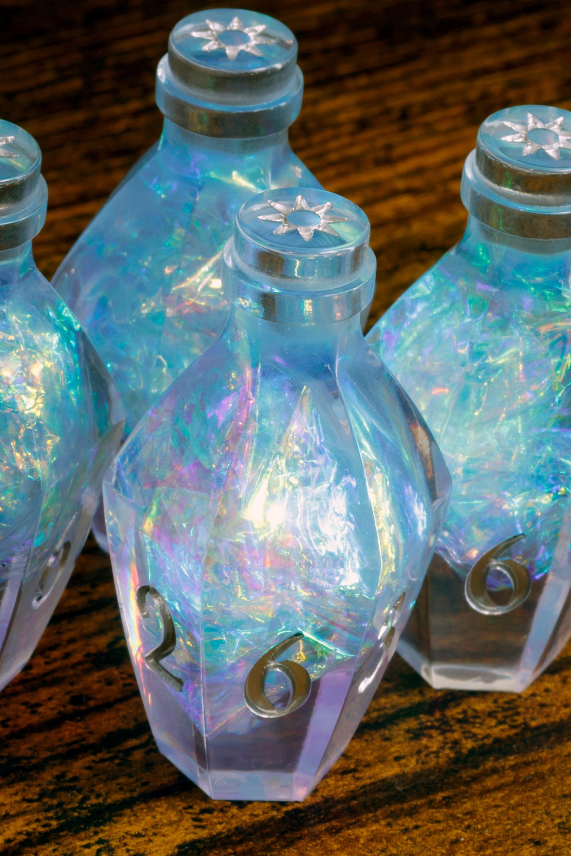 Frostfire Elixir D6 Potion Dice - Holographic Foil - The Wizard's Vault