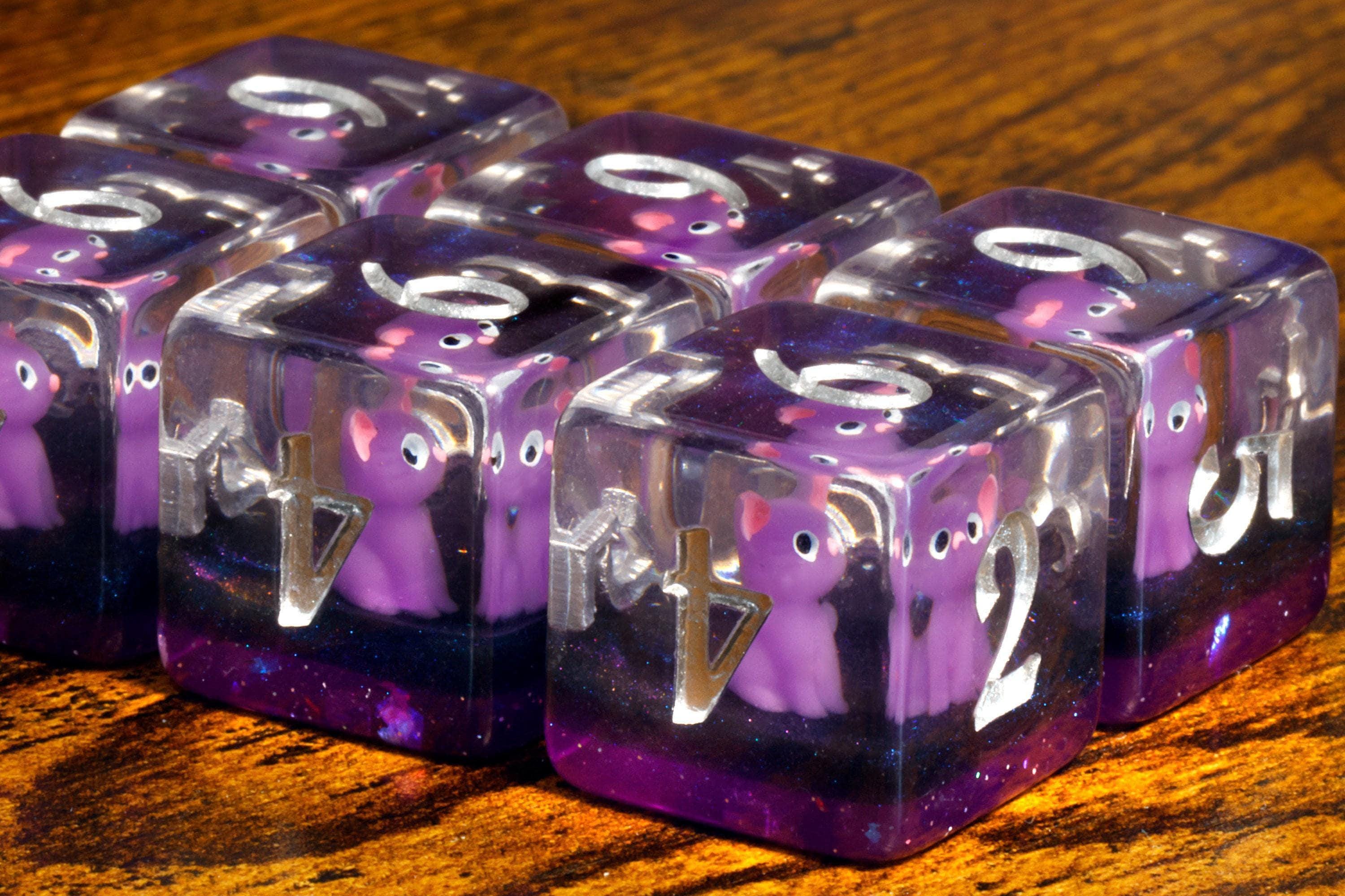Mystique Cat D6 Dice Set - Purple Cat