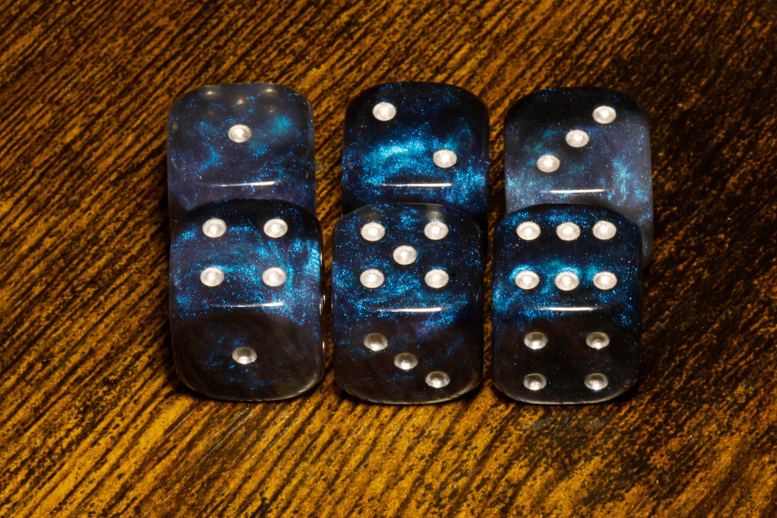 Dreamveil Opal Pip D6 Dice Set - Iridescent Blue & Purple