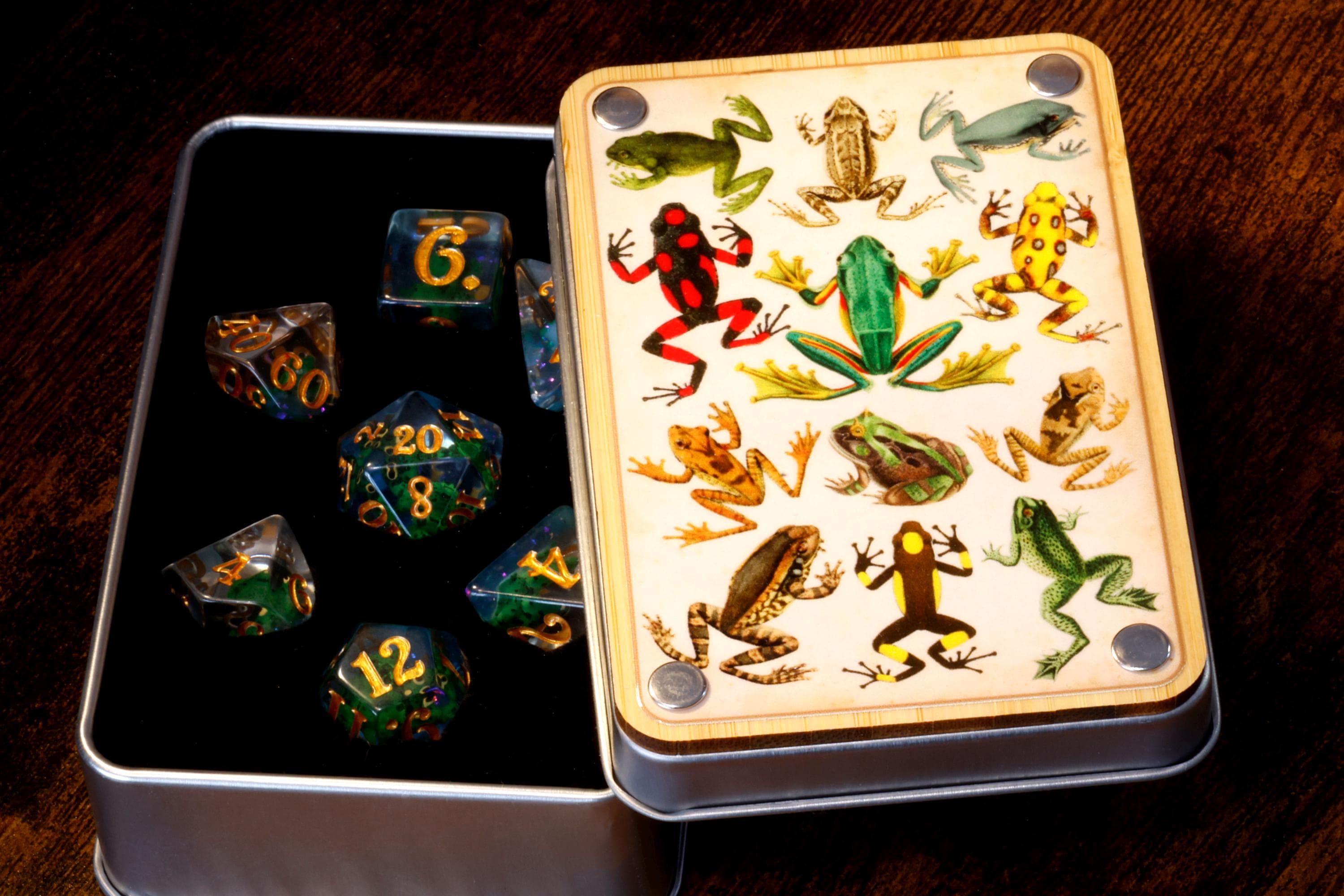 Natural History Frog Dice Box and Dice Set