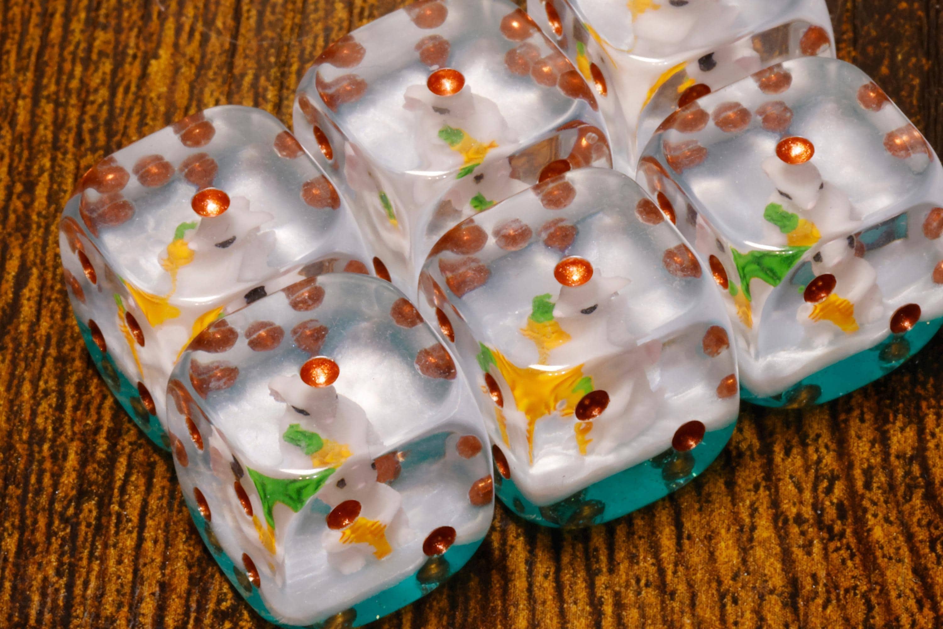 Lucky Bunny Pip D6 Dice Set - Rabbit Inside