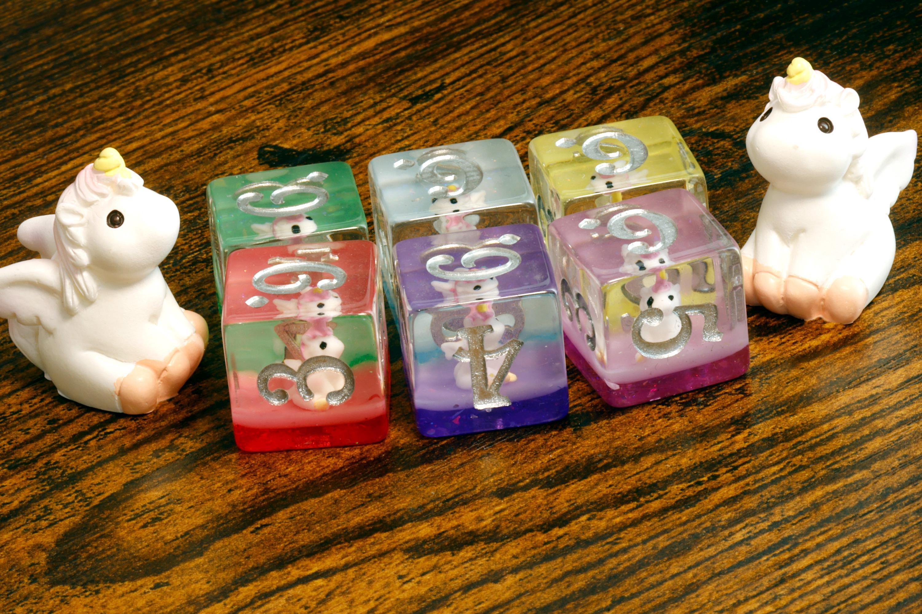 Rainbow Unicorn D6 Dice Set - Unicorn Inside