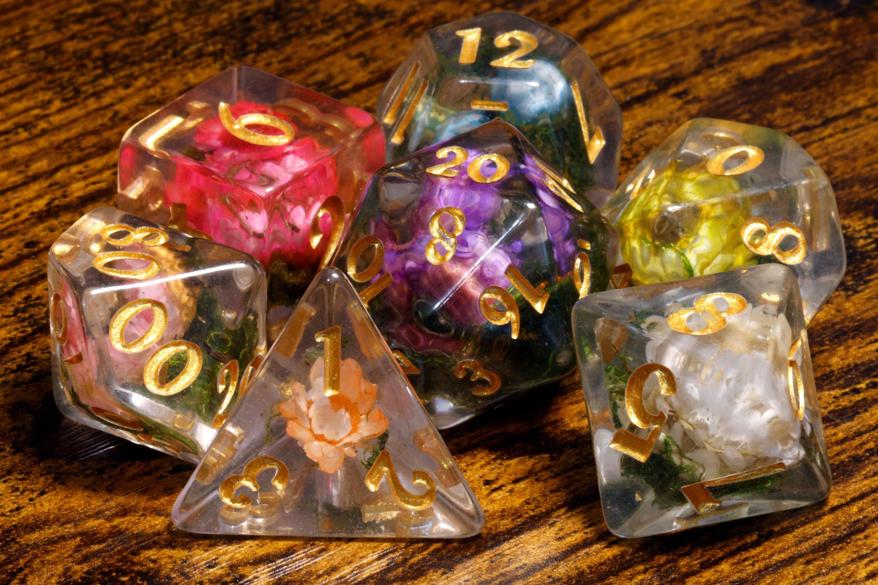 Chromatic Garden 11-Piece Dice Set – Multicolored Flowers with Gold Font, Real Flowers and Moss