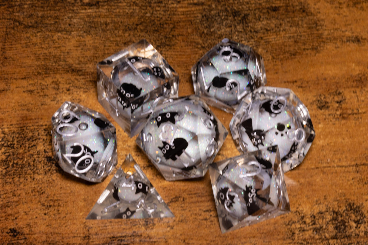 Familiar's Whisper 7-Piece Liquid Core Dice Set – Sharp Edge with Black Cats