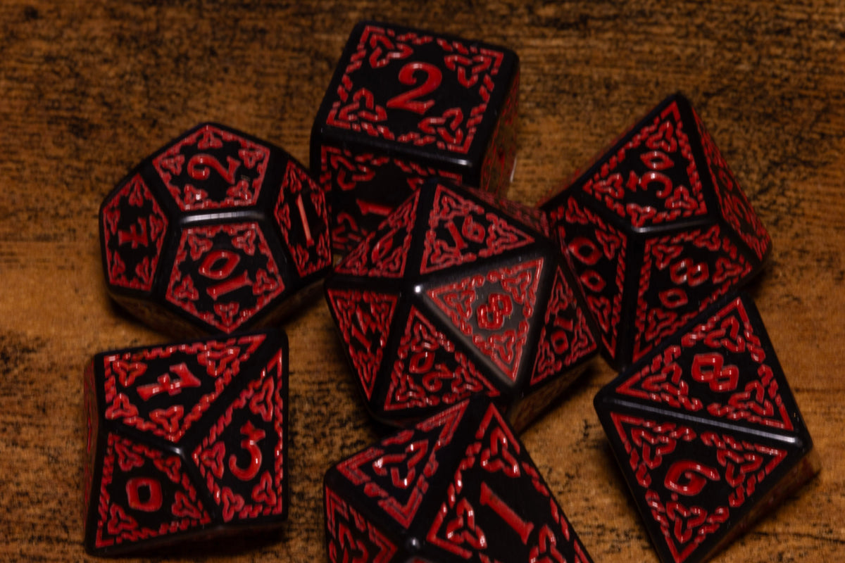 Knotwork 7-Piece Acrylic Dice Set – Black with Red Celtic Engraving