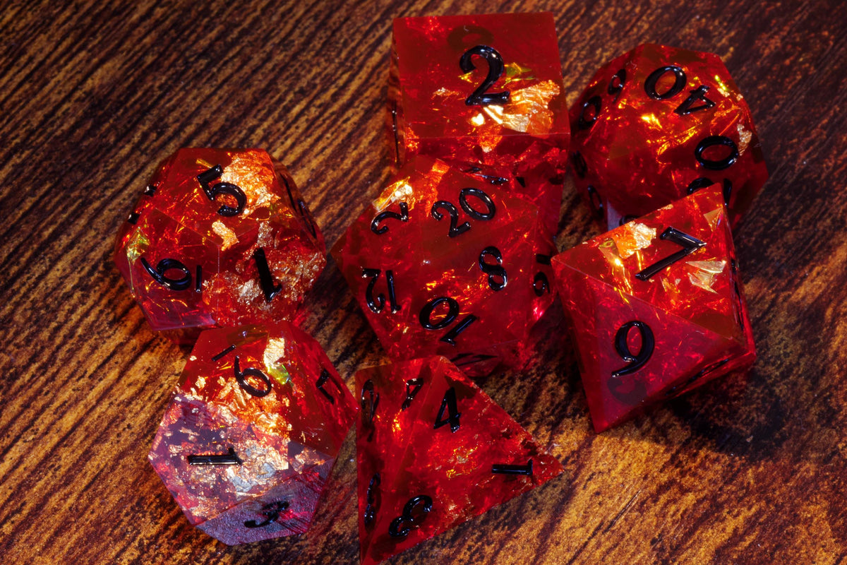 Red Arcane Dice Box & Vampire's Kiss 7-Piece Sharp Edge Dice Set – Ruby Red