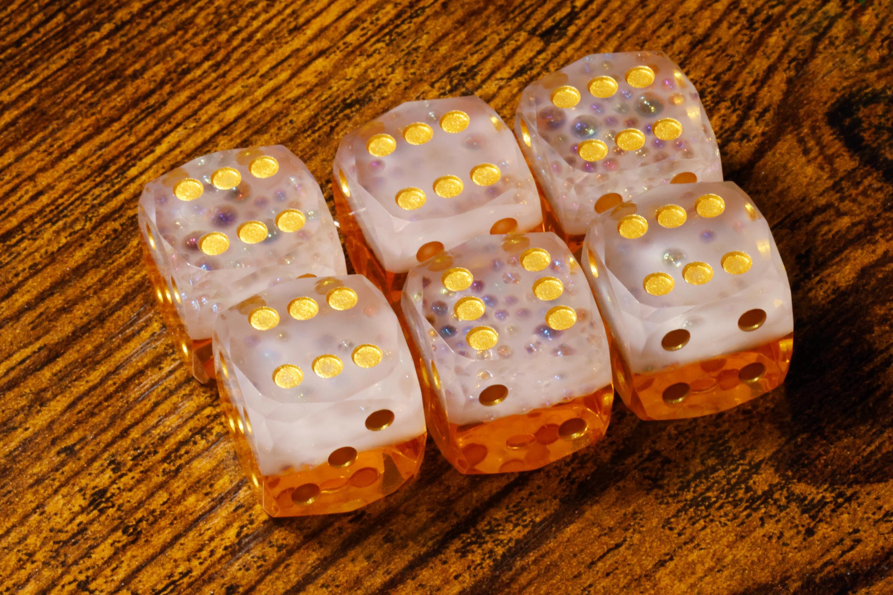 Bard's Brew sharp-edge PIP D6 dice with beer-inspired resin and holographic foil