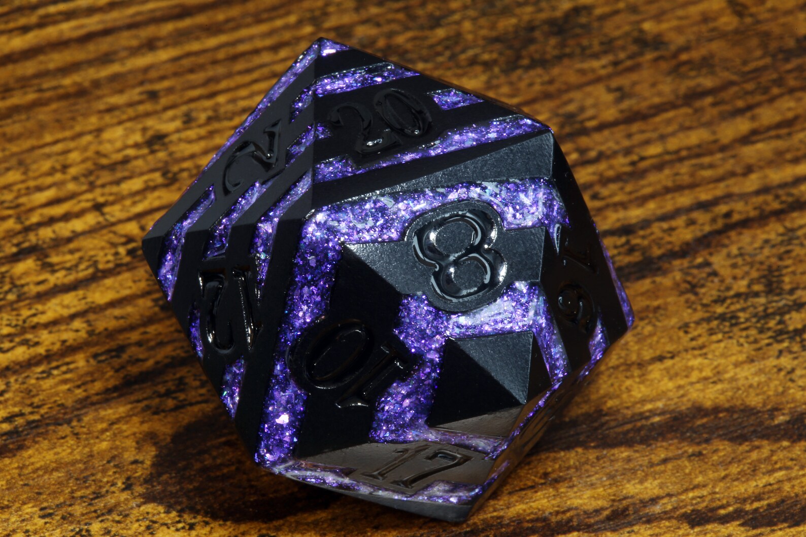 Rift Artifact CHONK D20 Dice - Iridescent purple stripe - The Wizard's Vault