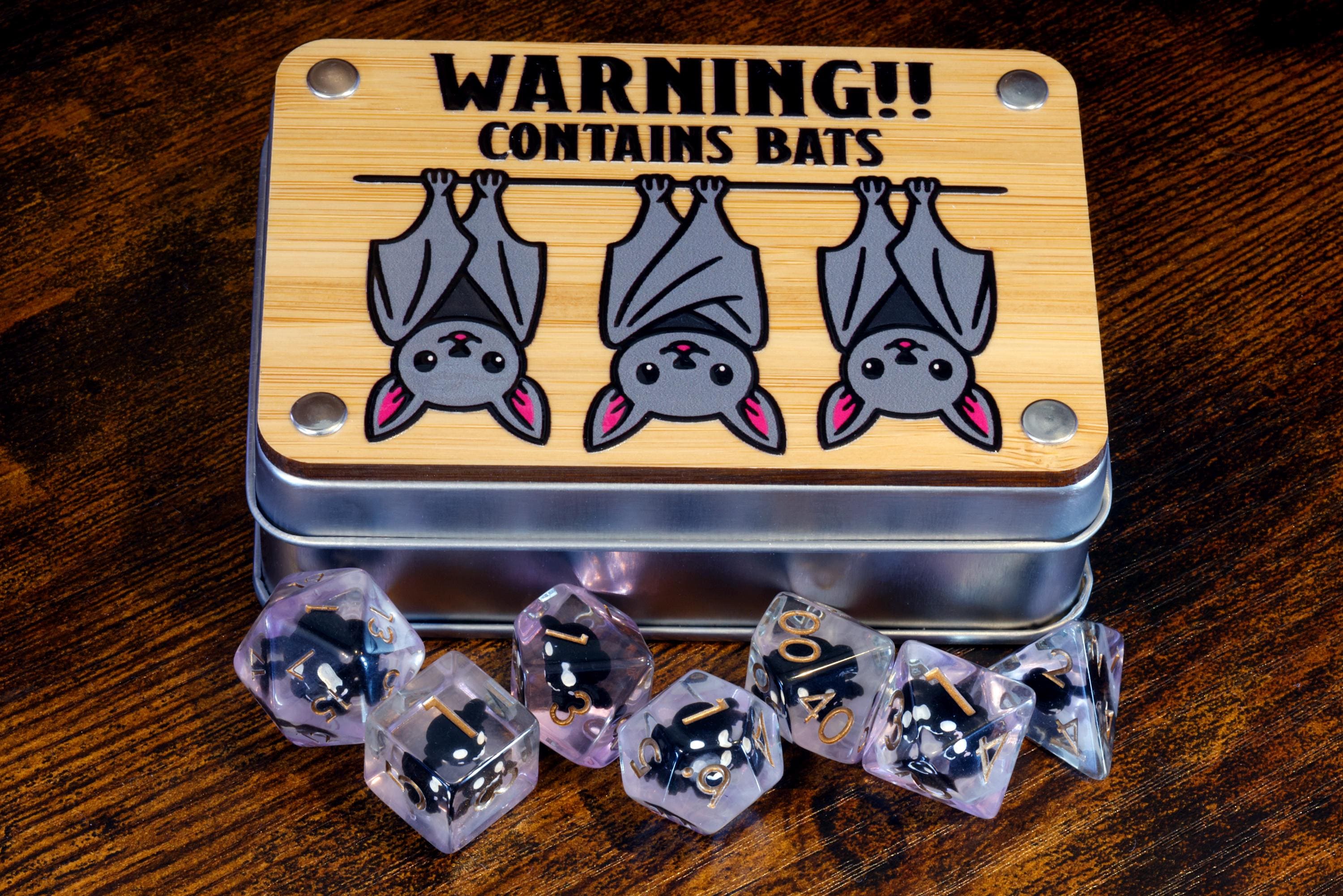 Bat dice box and 7-piece bat dice set