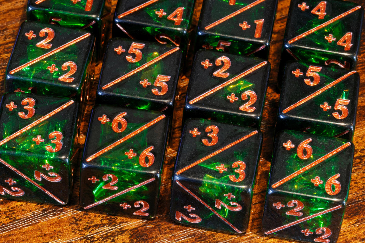Verdant Opal Counter Dice – 12 Green +1/+1 Token Counters