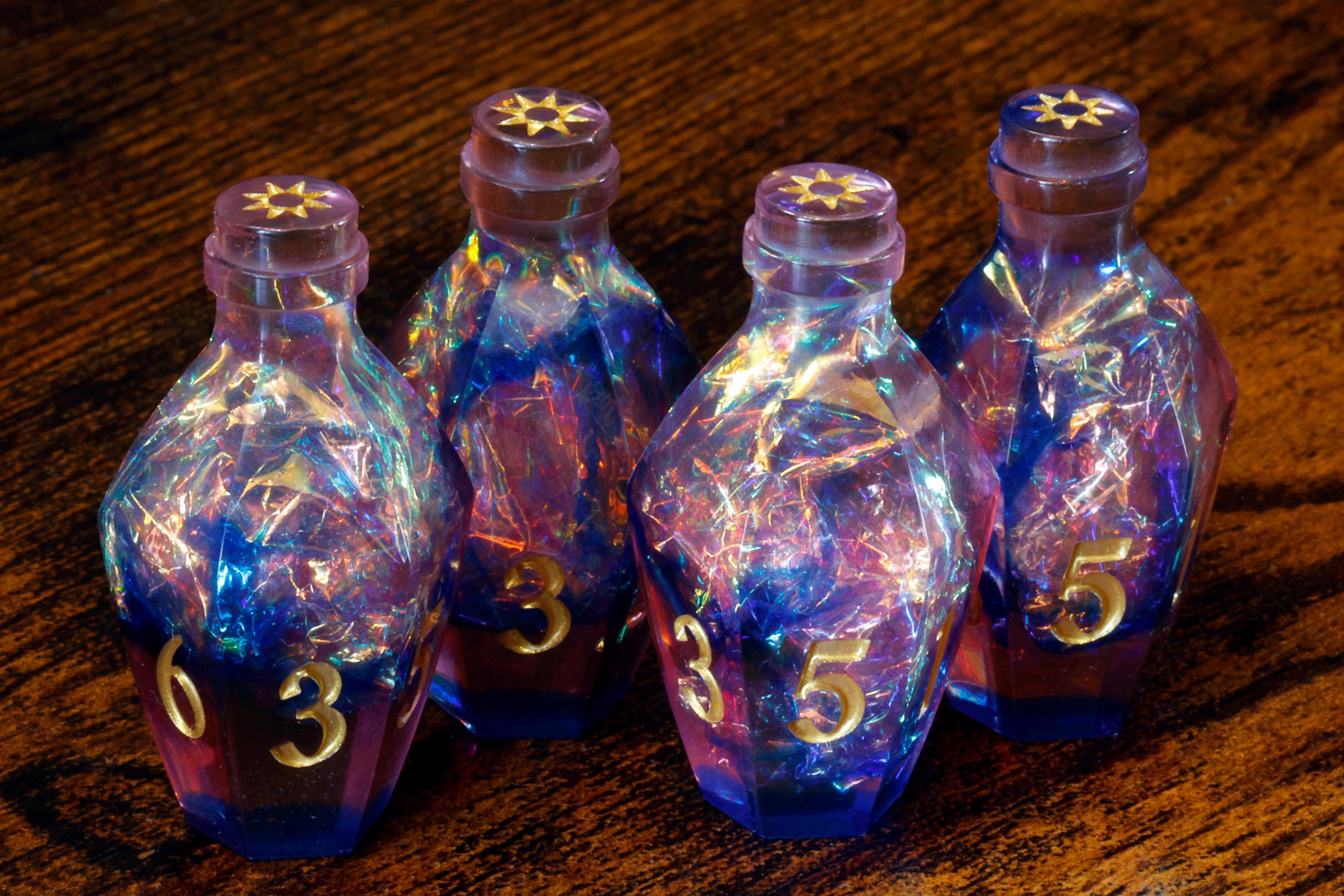 Dreamborn Phial D6 Potion Dice – Resin with Holographic Foil