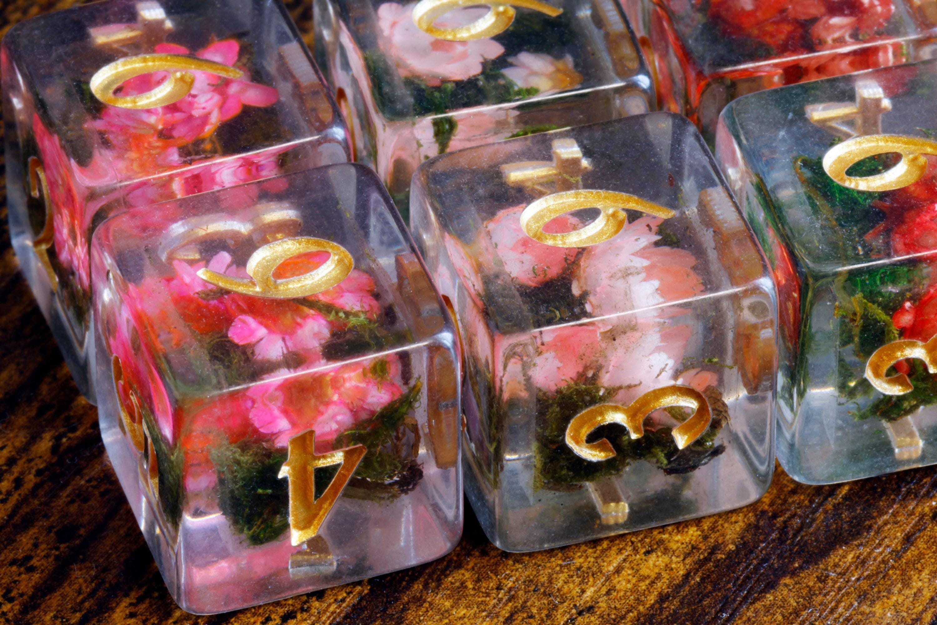 Rosy Bloom D6 Dice Set - Real Flowers