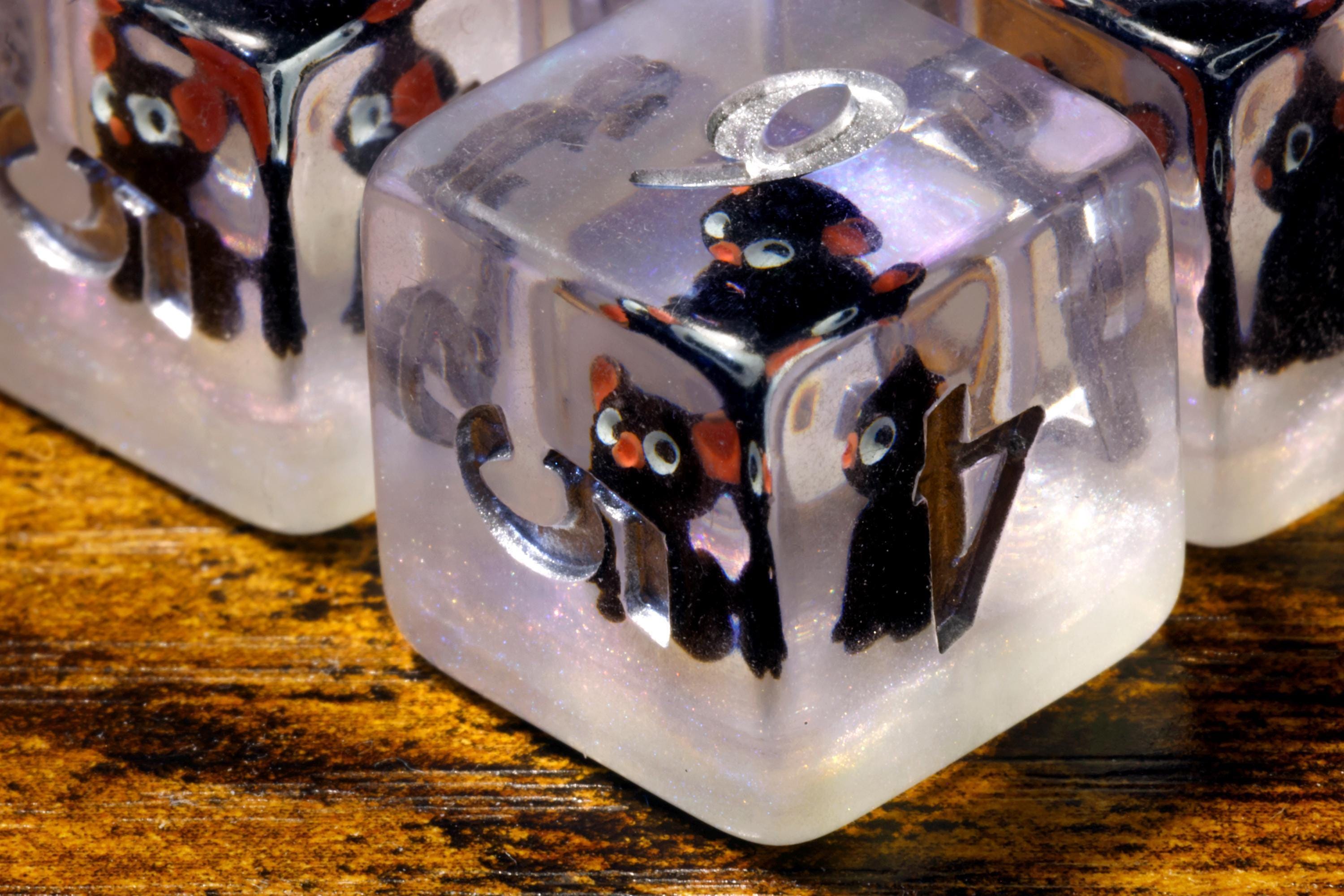 Black Cat D6 Dice – Black Cat Inclusions