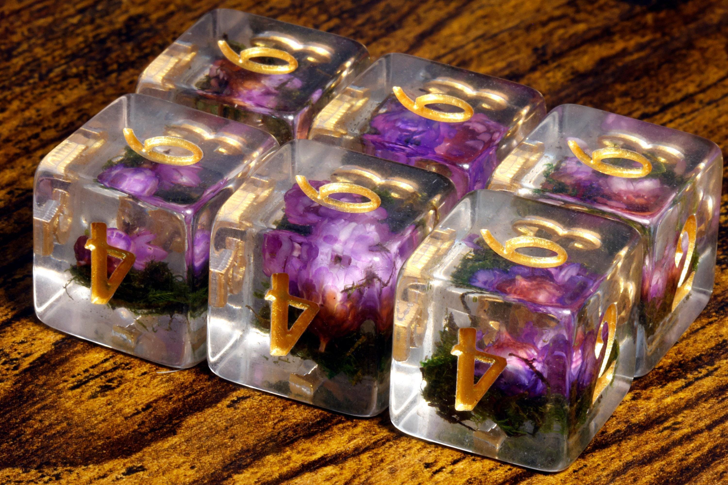 Purple Flower & Moss D6 Dice Set - Real Flowers