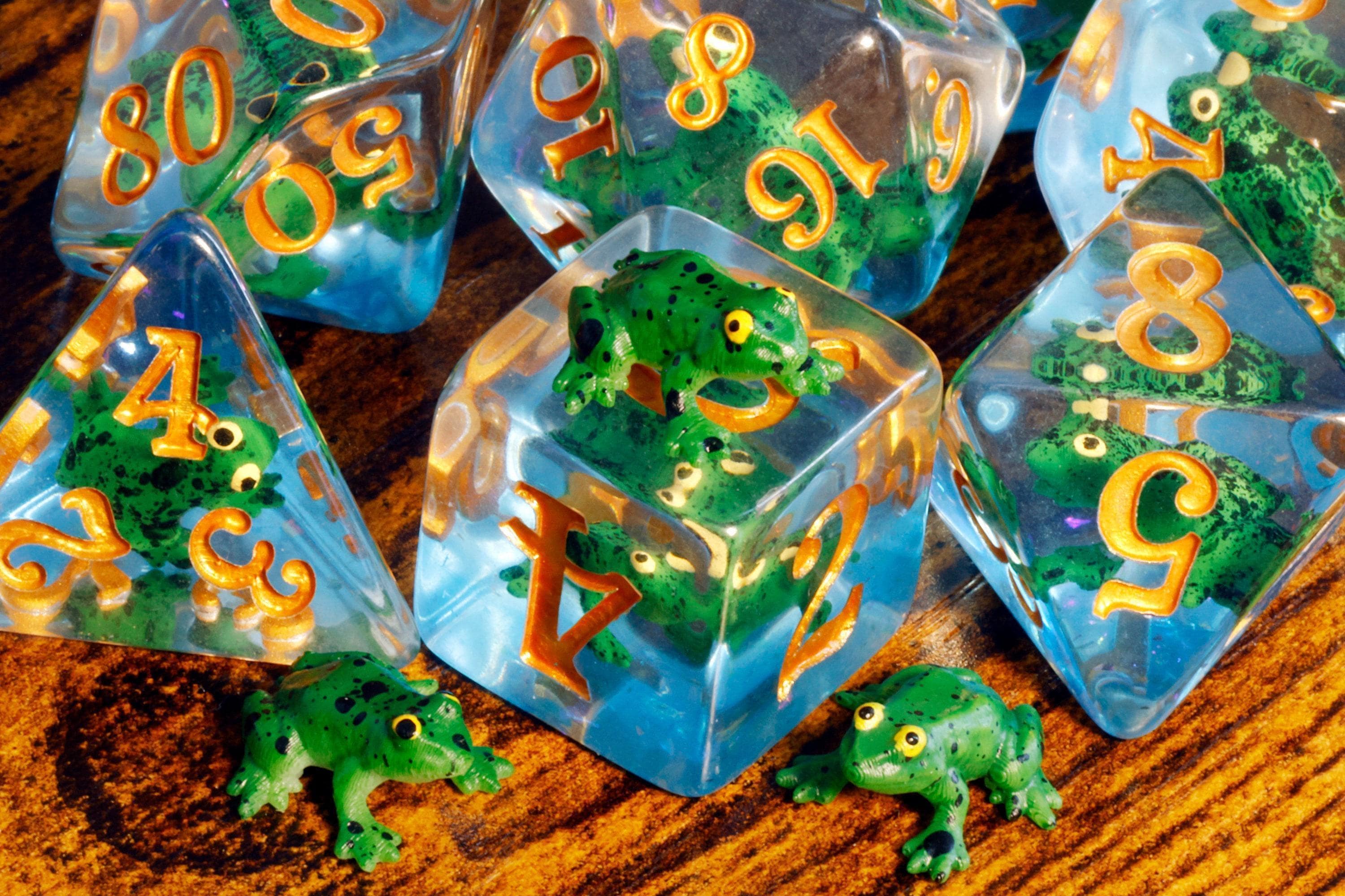 Natural History Frog Dice Box and Dice Set