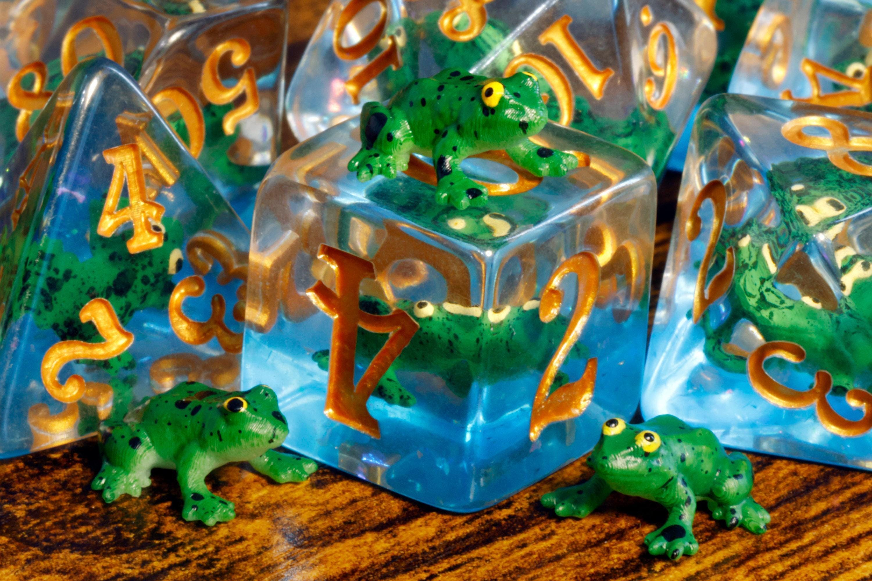 Natural History Frog Dice Box and Dice Set