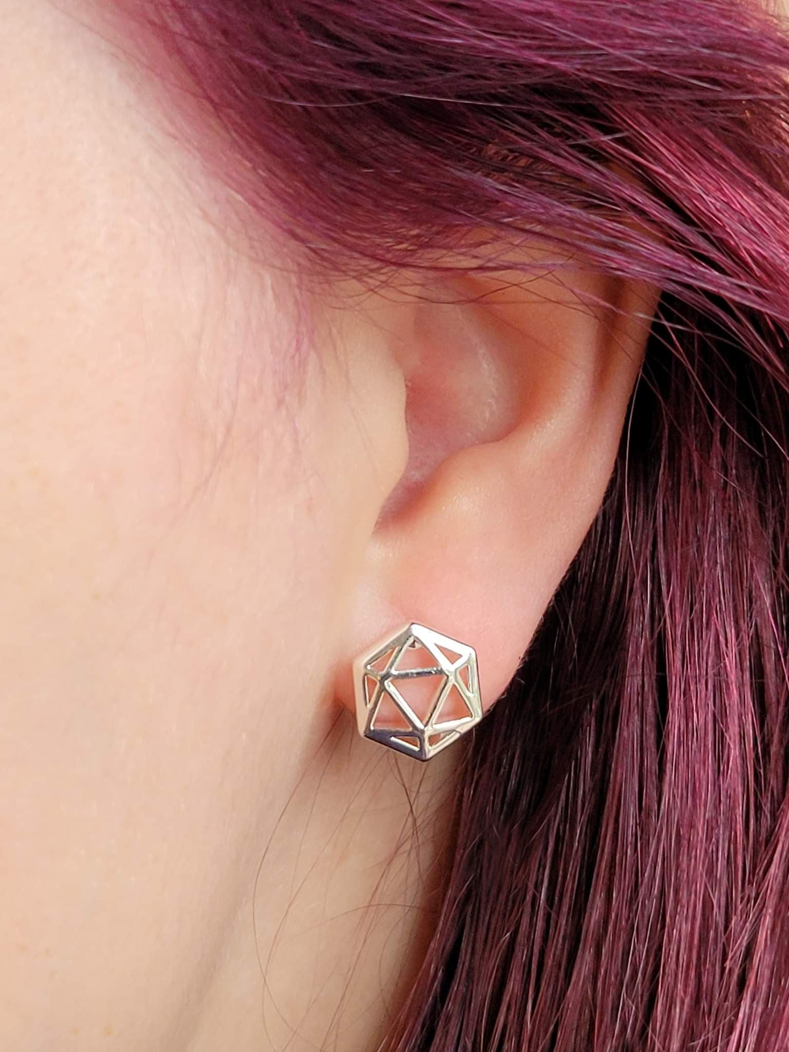 D20 Dice stud earrings rose gold - The Wizard's Vault