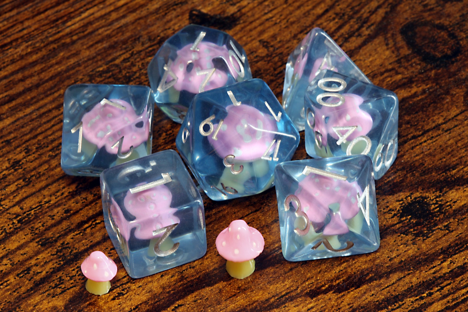 Violet Mushroom dice set - The Wizard's Vault