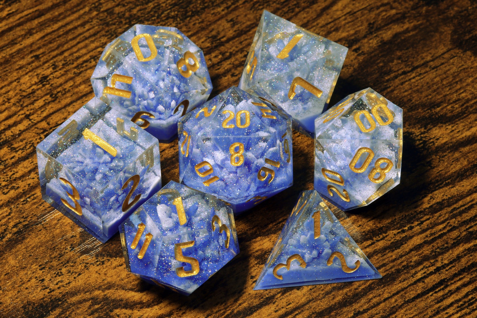 Icy Crystals dice set - Sharp edge dice set with blue crystal cluster - The Wizard's Vault