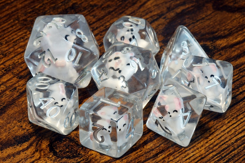 Fox Family dice set, 8 pieces set, includes large 33mm Mama fox D20 - The Wizard's Vault