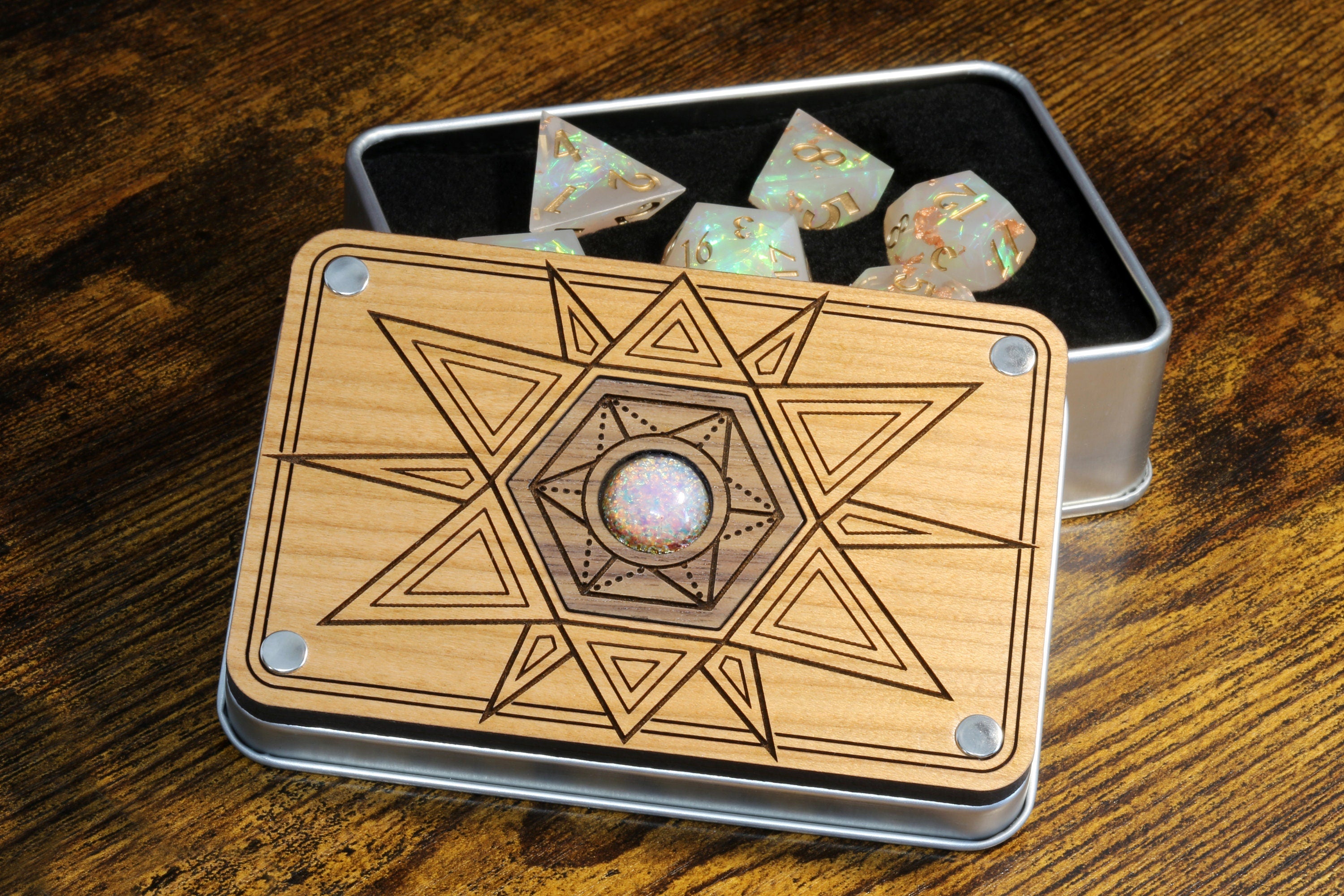 Pelor dice box and Angelic Hope dice set